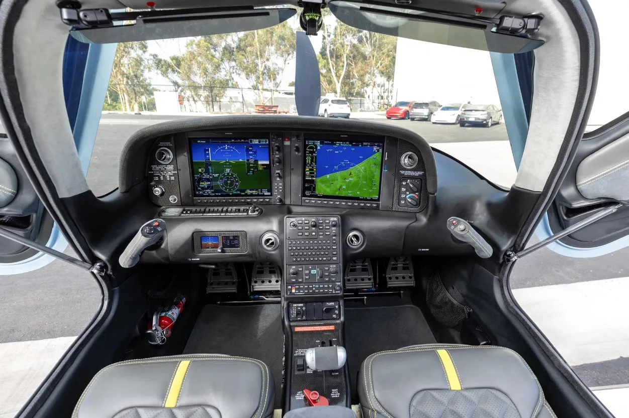 Cirrus Aircraft SR22T G6 CARBON - foto 8