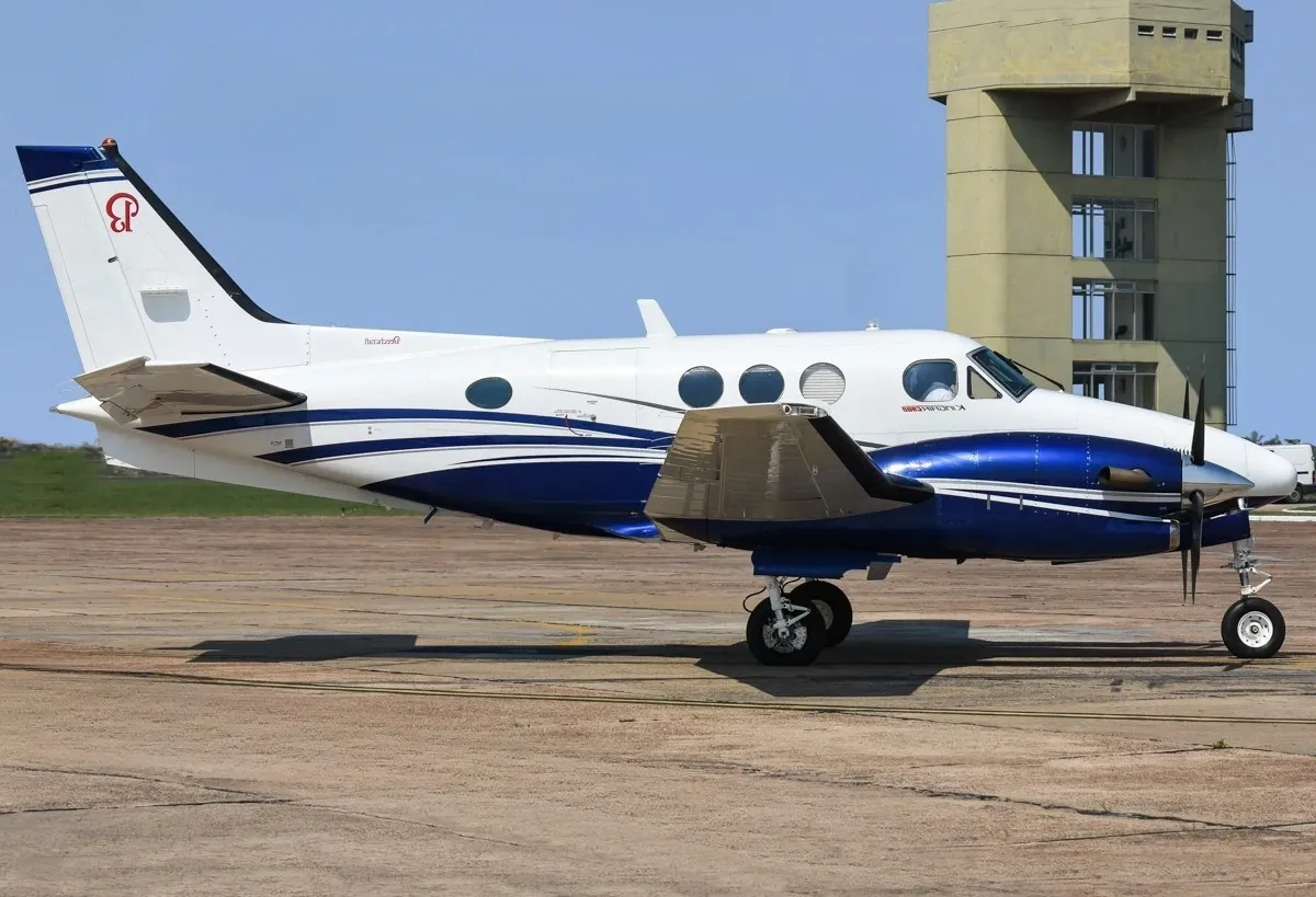 BEECHCRAFT CORPORATION KING AIR C90A - foto 22
