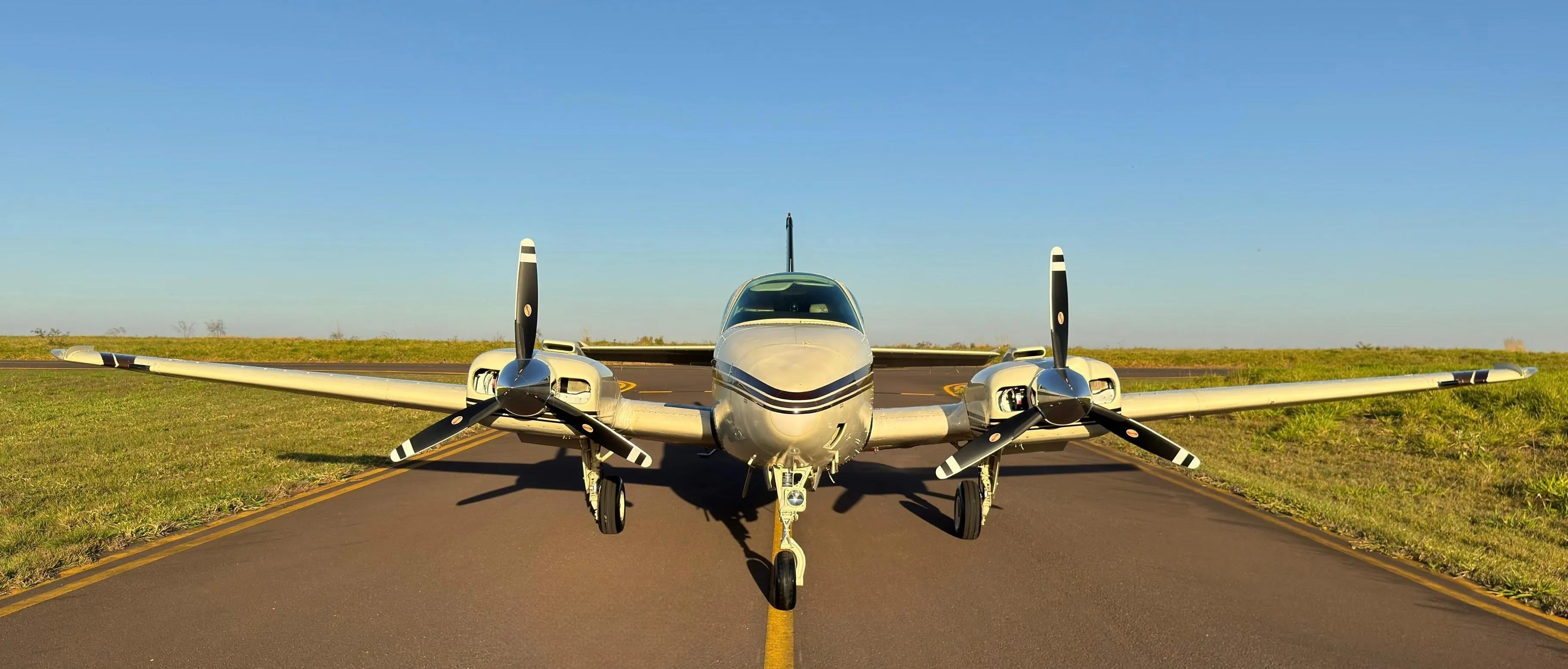 Beechcraft BARON 58 - foto 19