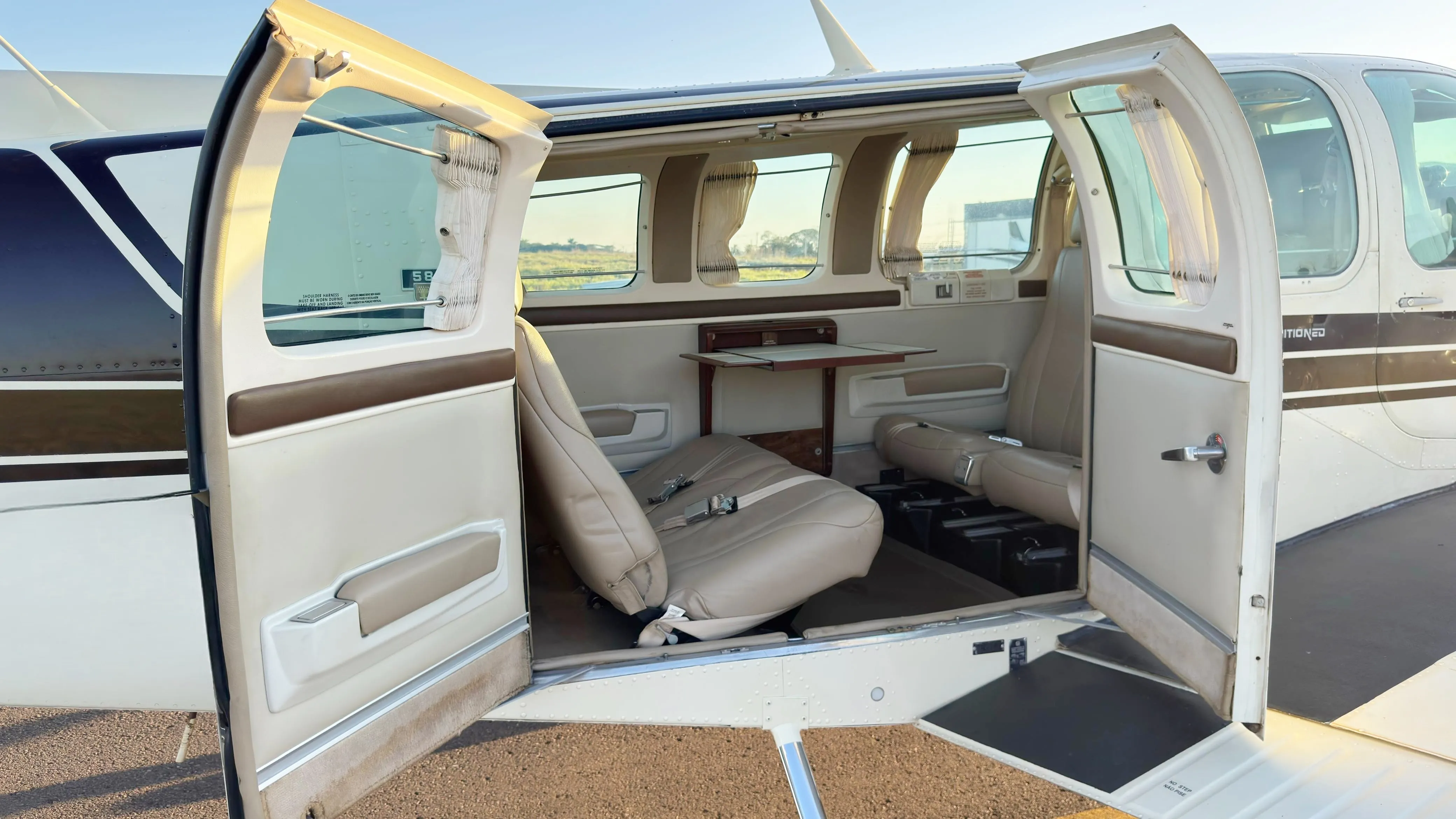 Beechcraft BARON 58 - foto 8