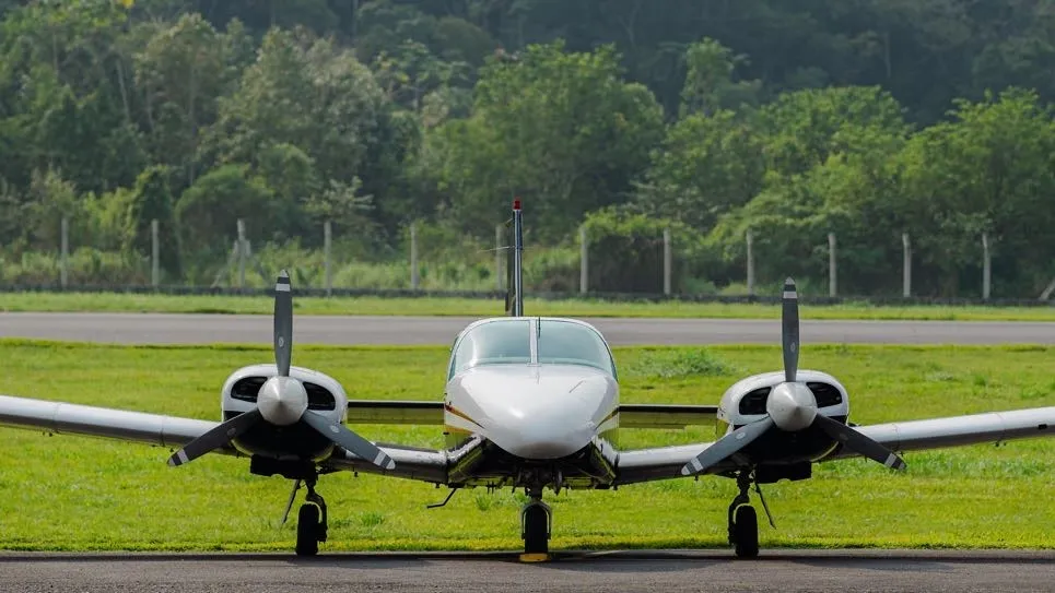 Embraer EMB-810C Seneca - foto 13