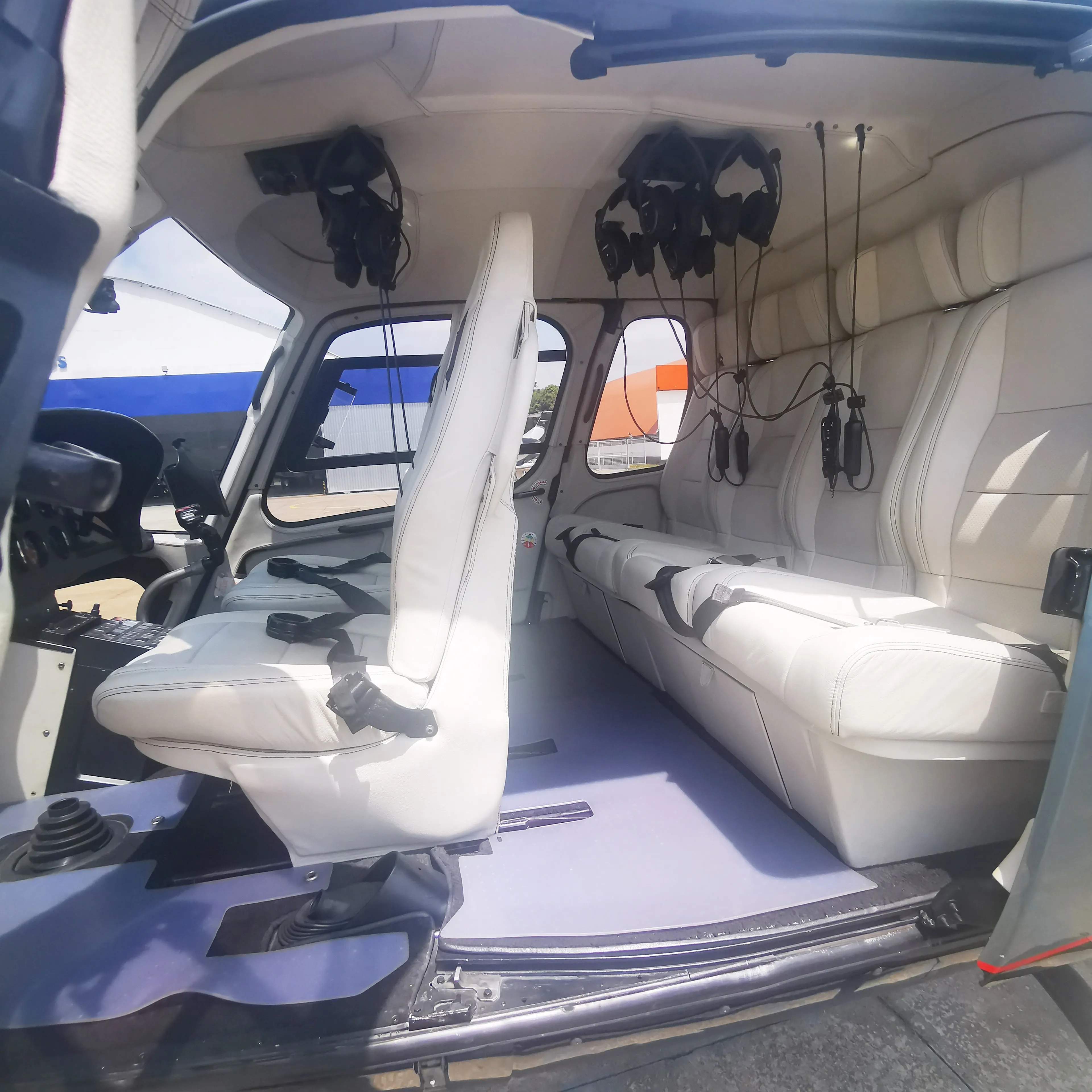 Airbus Helicopters AS350B - foto 14
