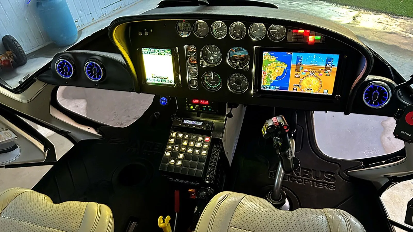 Airbus Helicopters AS350B - foto 2