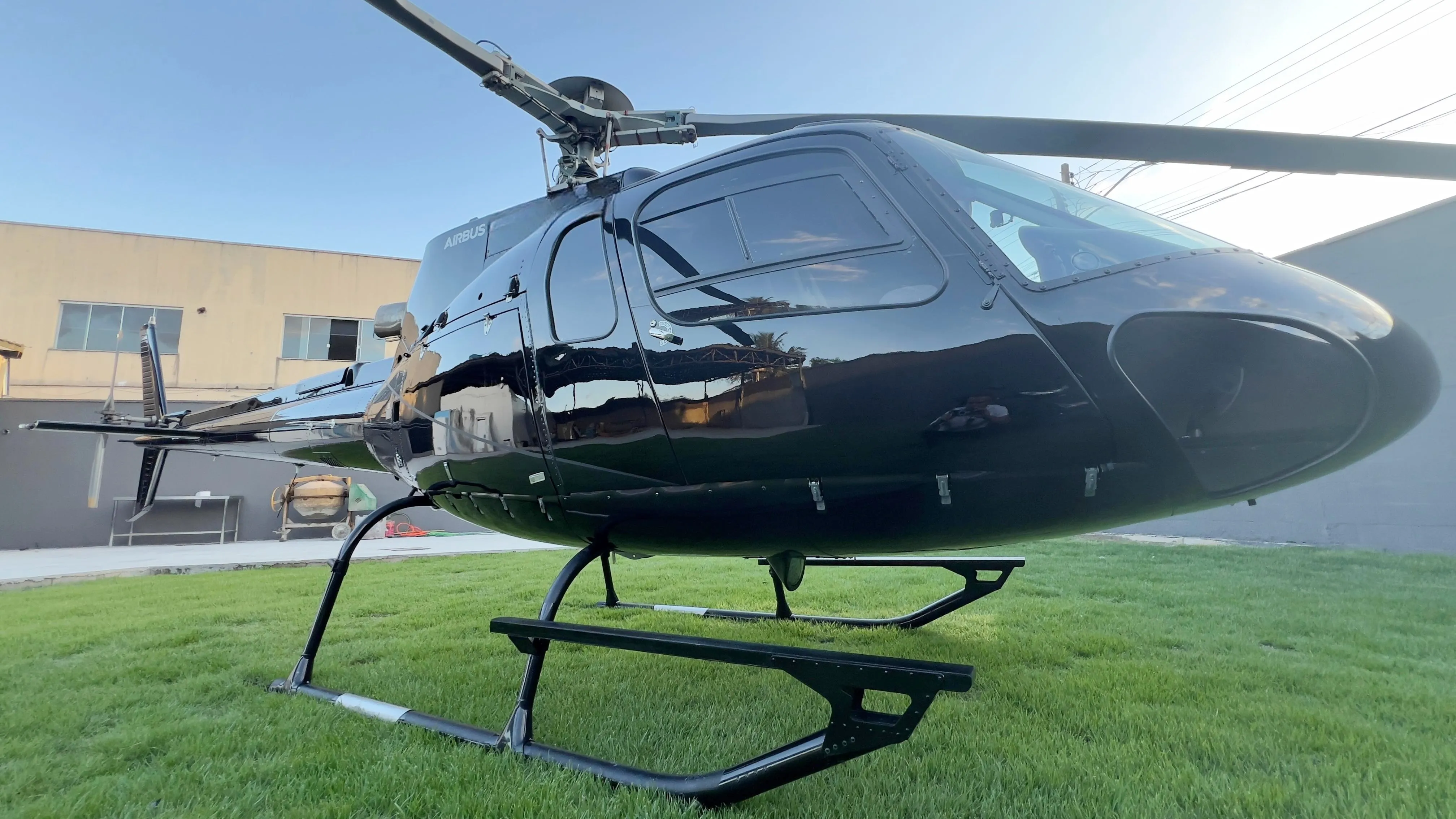 Airbus Helicopters AS350B - foto 16