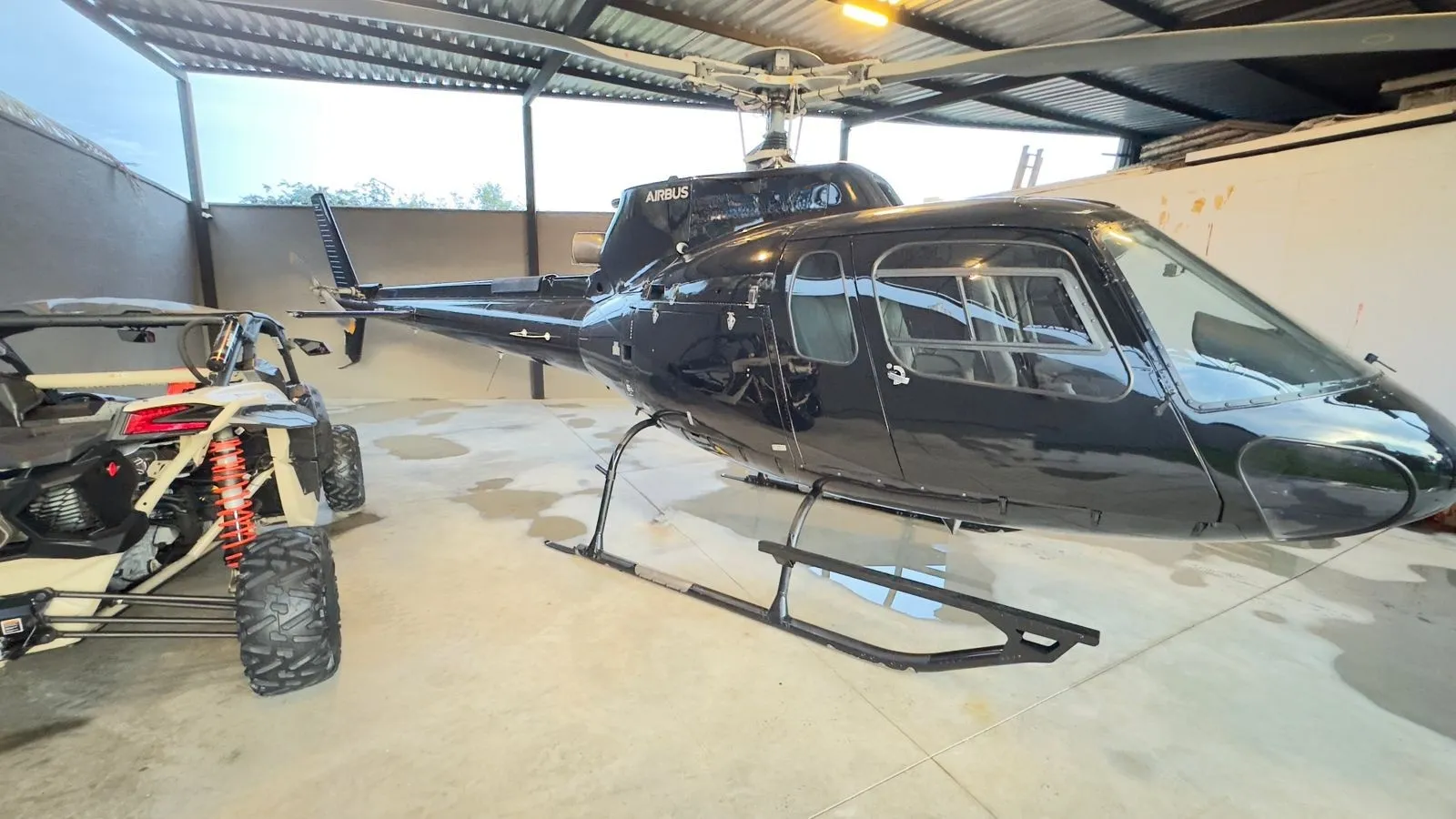 Airbus Helicopters AS350B - foto 21