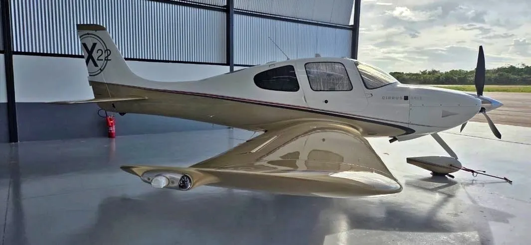 Cirrus Aircraft SR22 X - foto 9
