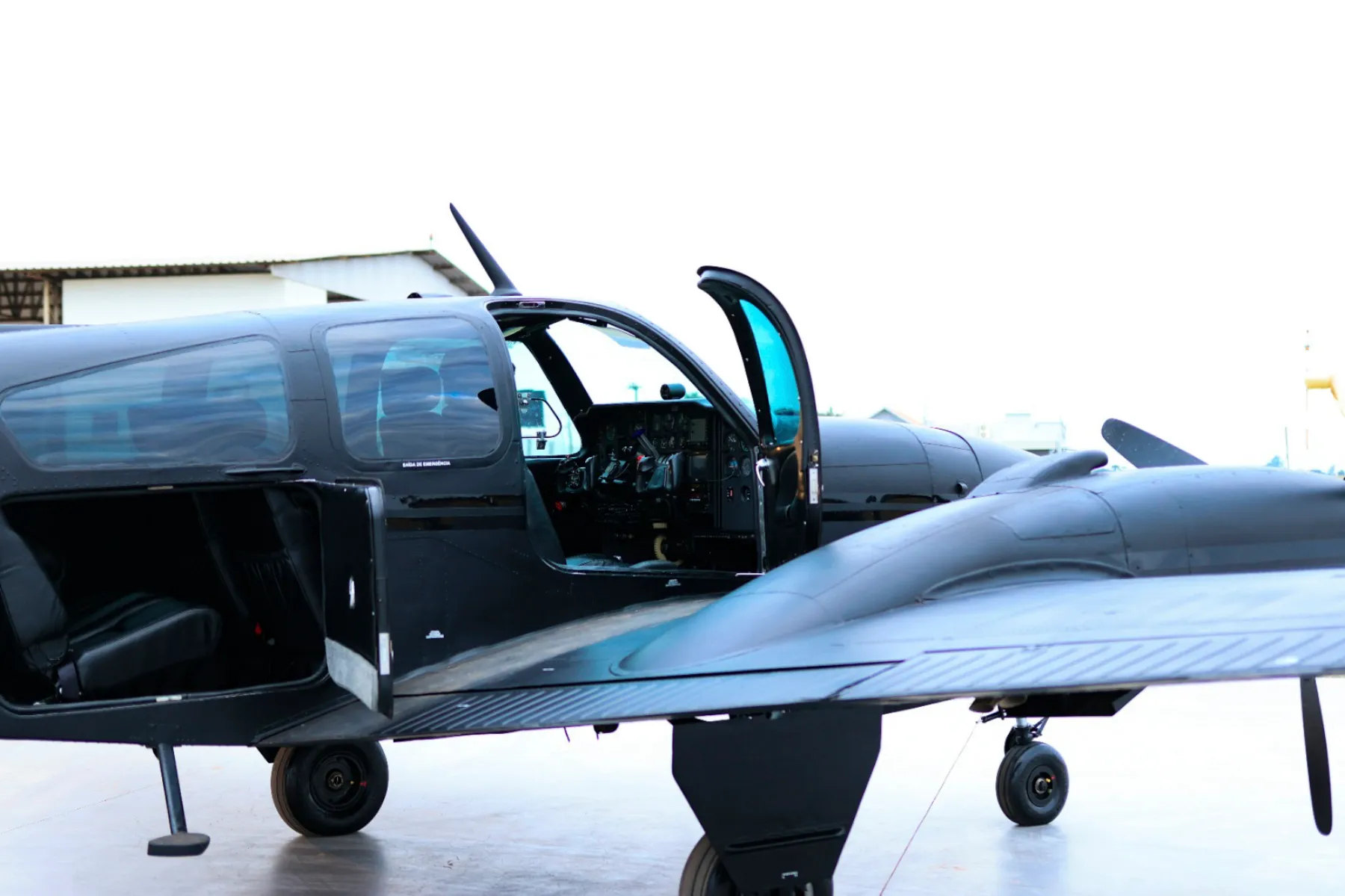 Beechcraft BARON 55 - foto 24