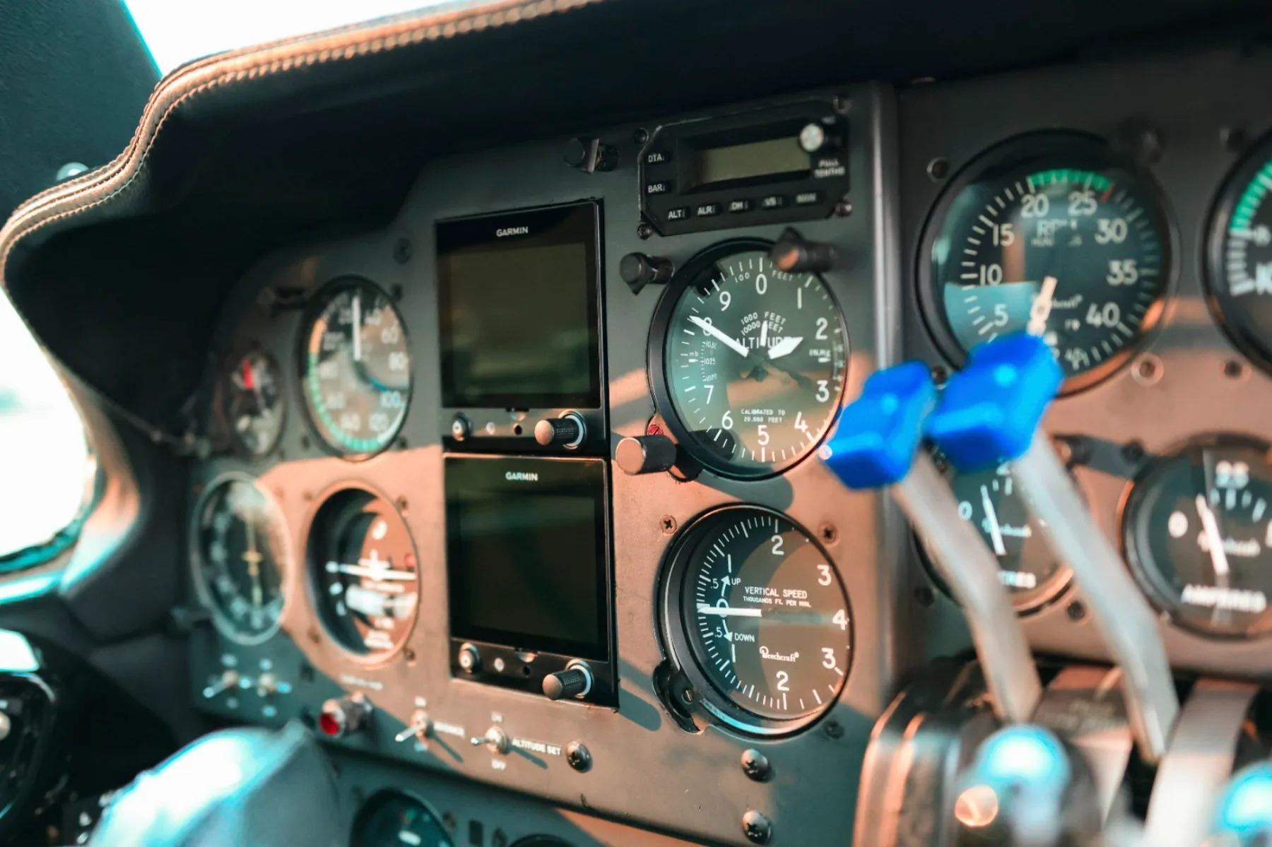 Beechcraft BARON 55 - foto 9