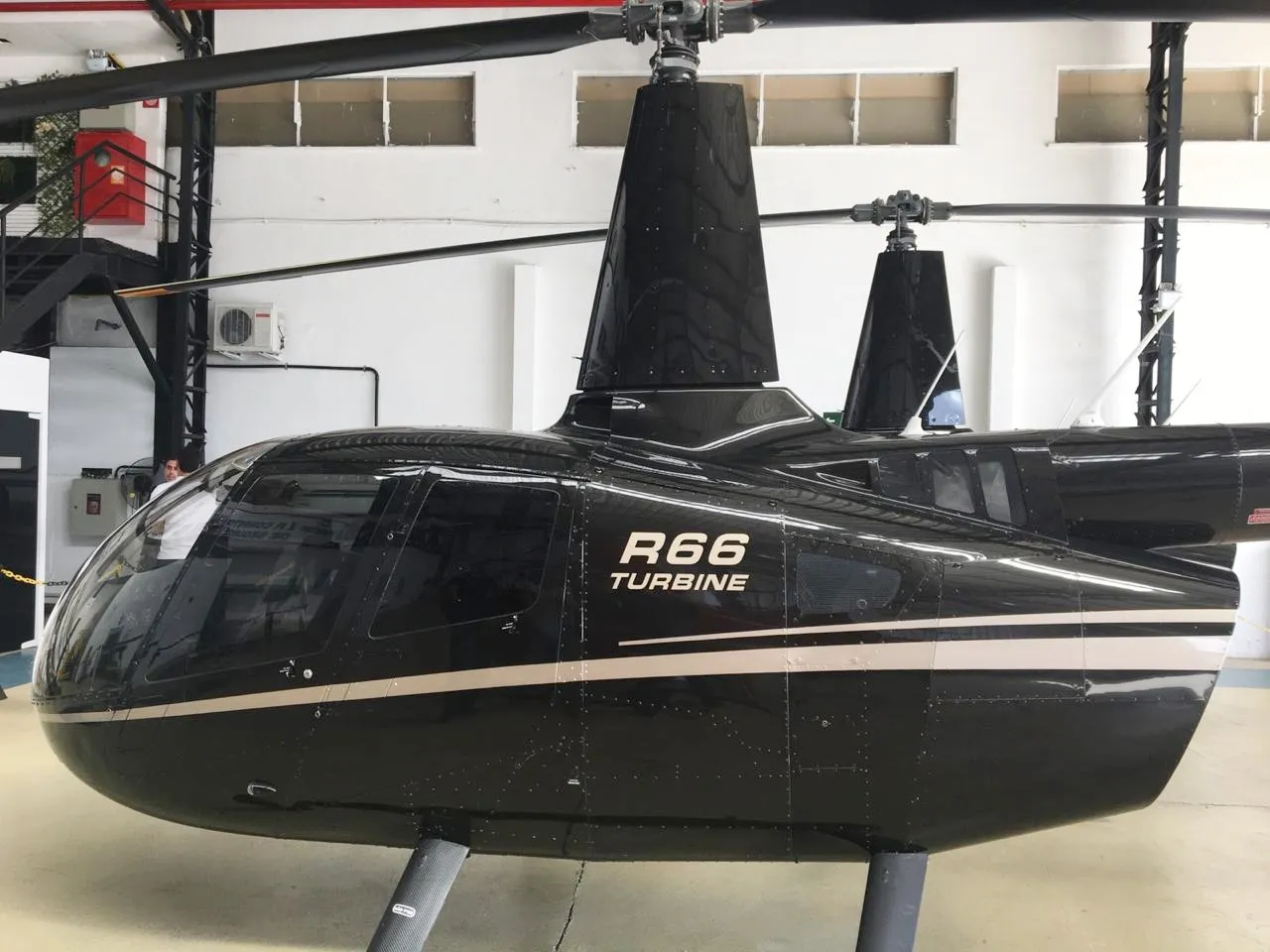 Robinson Helicopter R66 TURBINE - foto 9