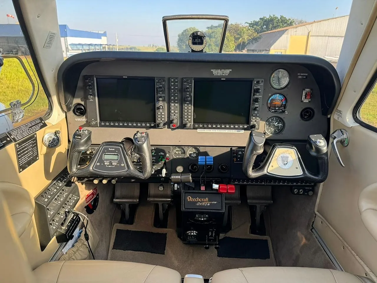 BEACHCRAFT BARON G58 - foto 2