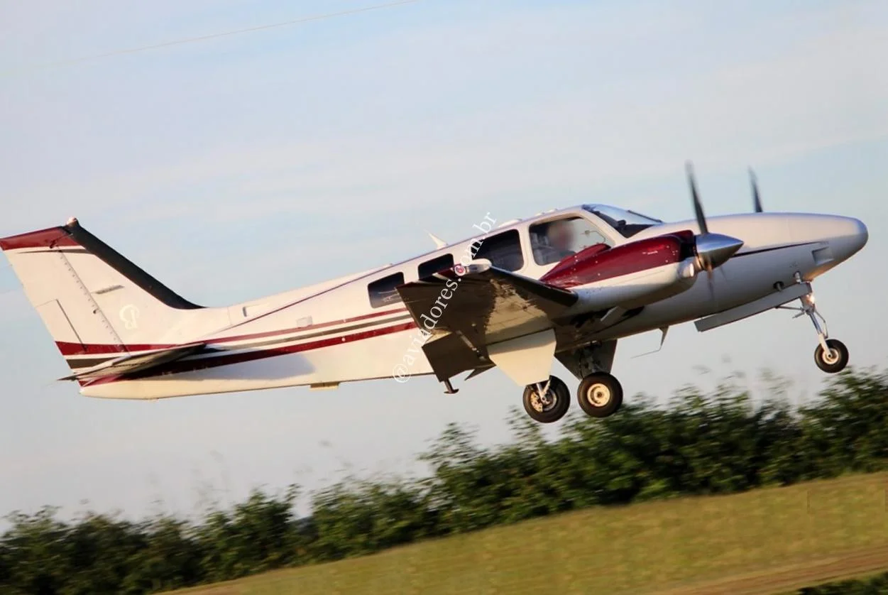 BEACHCRAFT BARON G58 - foto 17