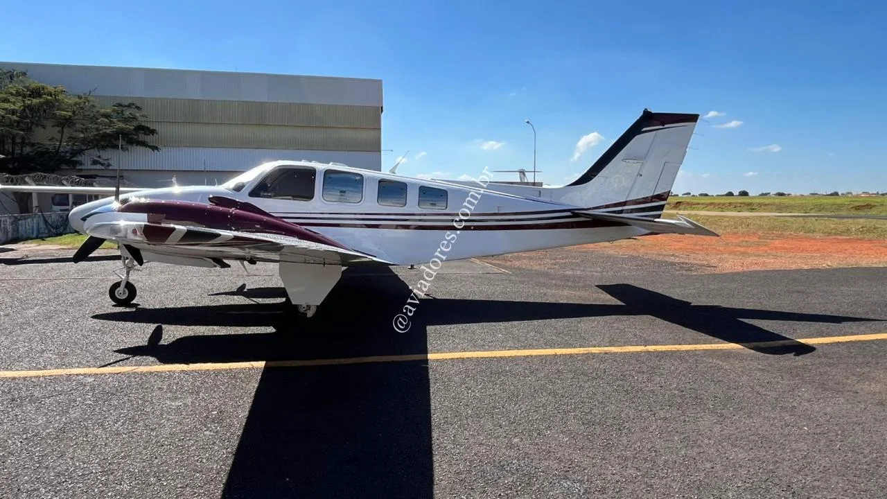 BEACHCRAFT BARON G58 - foto 3