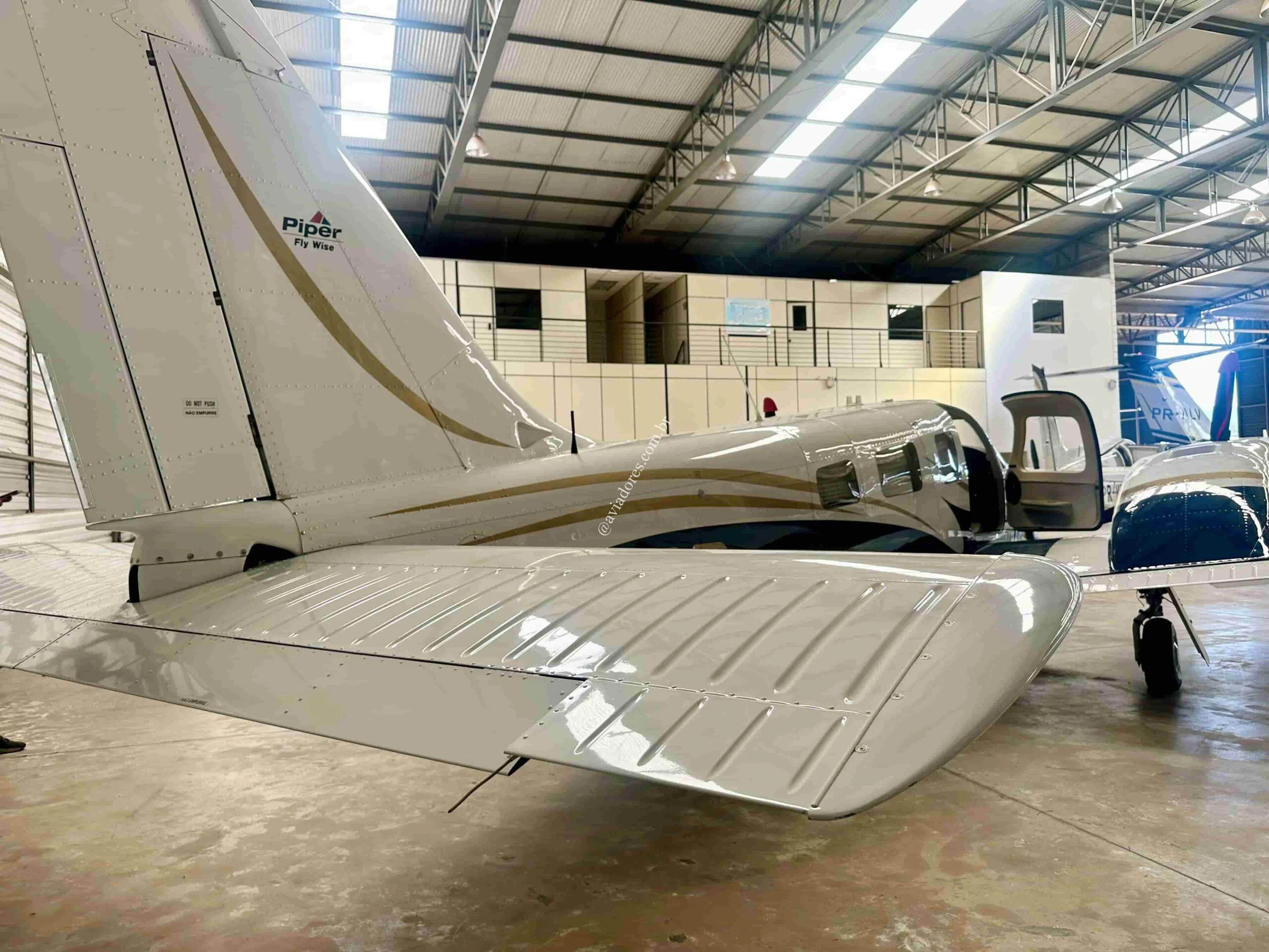 Piper Aircraft PA-34-220T - SENECA V - foto 7