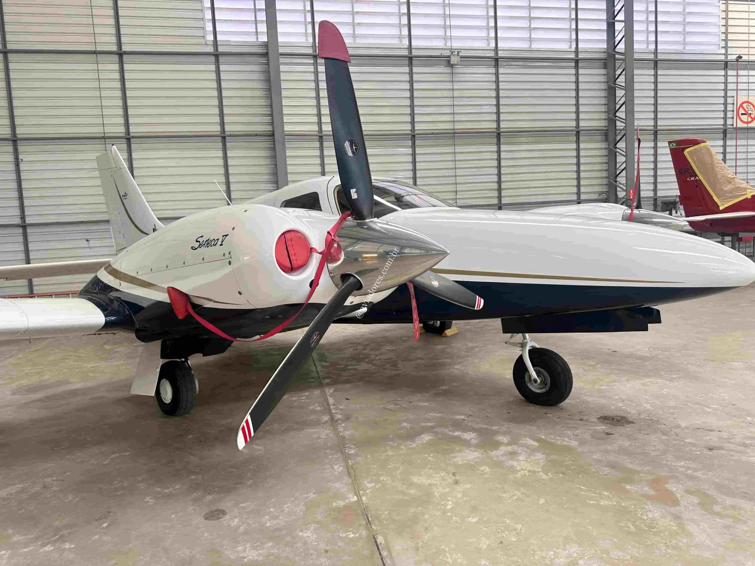 Piper Aircraft PA-34-220T - SENECA V - foto 4