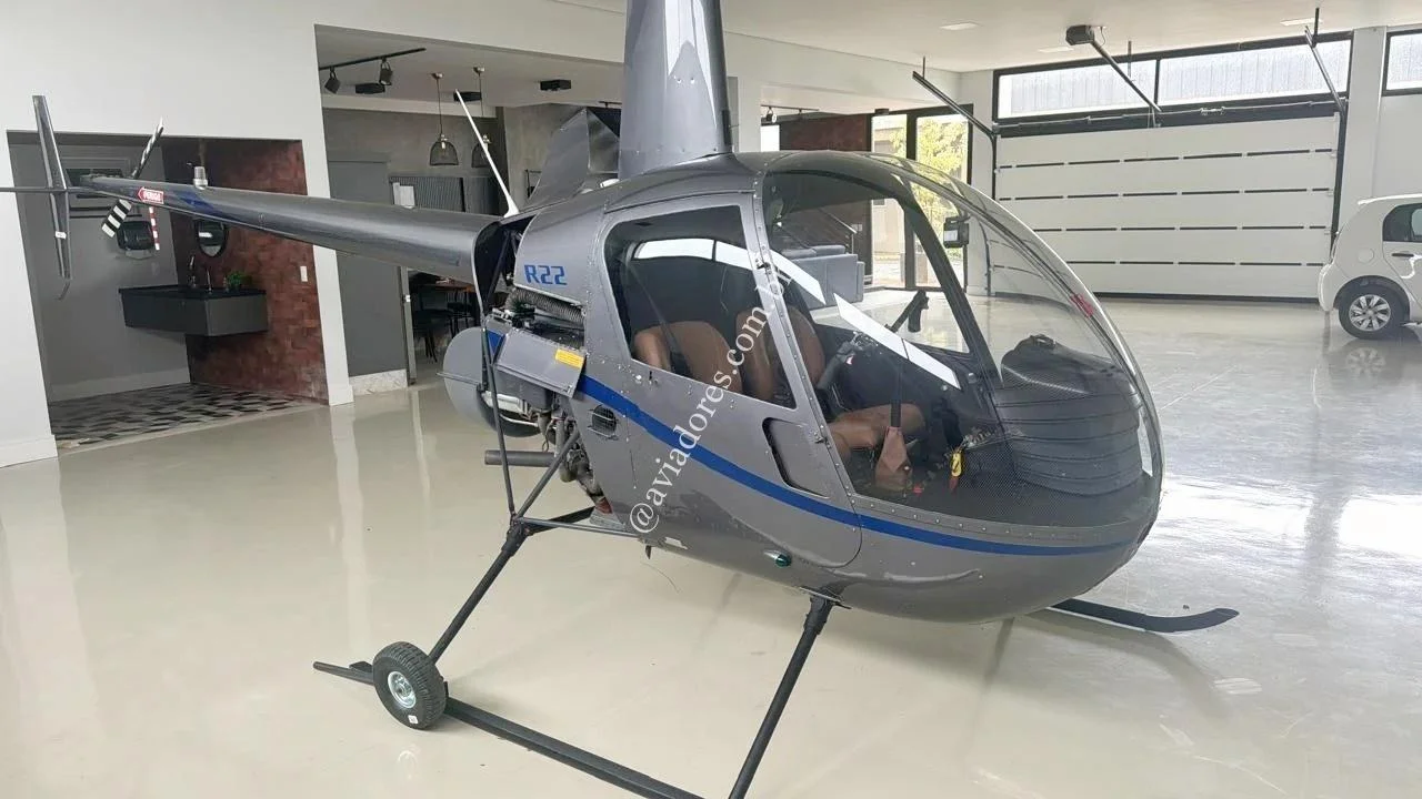 Robinson Helicopter R22 Beta II - foto 12