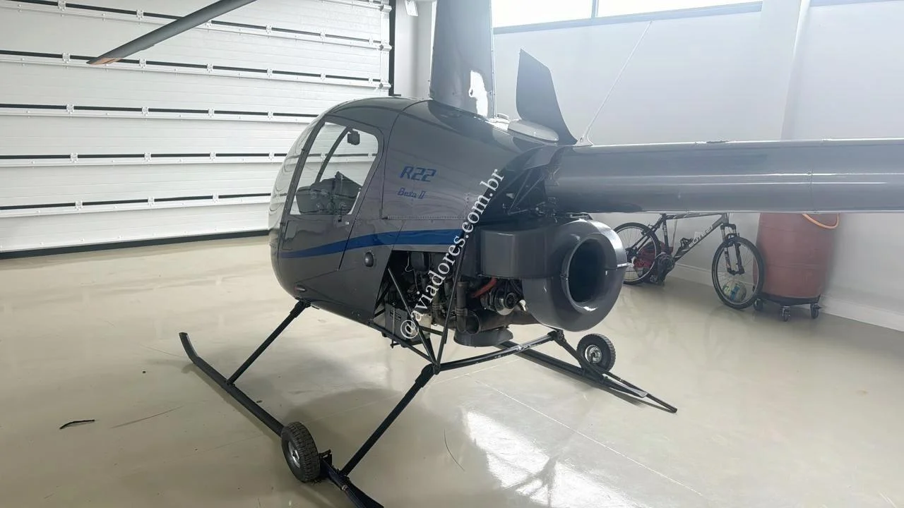 Robinson Helicopter R22 Beta II - foto 11
