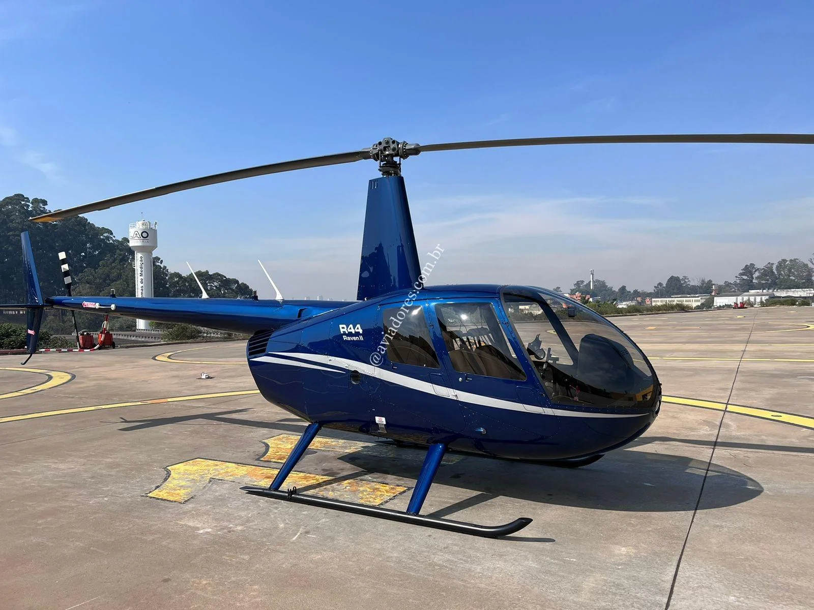 Robinson Helicopter R44 RAVEN II
