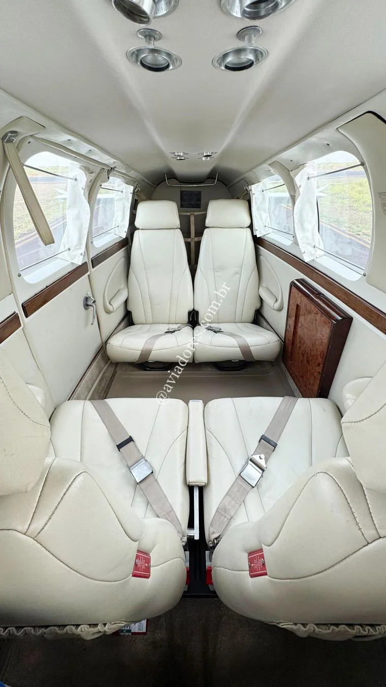 BEECHCRAFT CORPORATION BONANZA A36 - foto 9