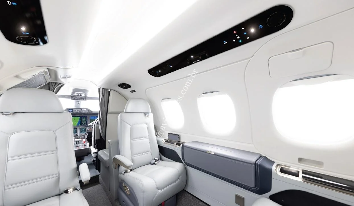 Embraer EMB 500 - PHENOM 100EX - foto 8
