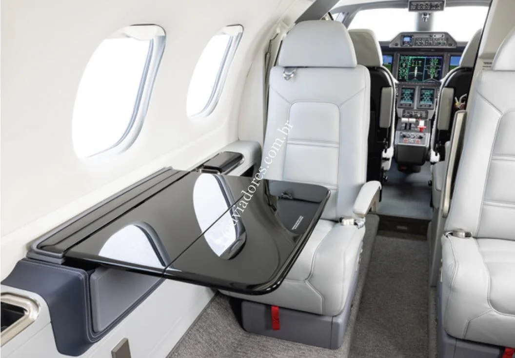 Embraer EMB 500 - PHENOM 100EX - foto 9