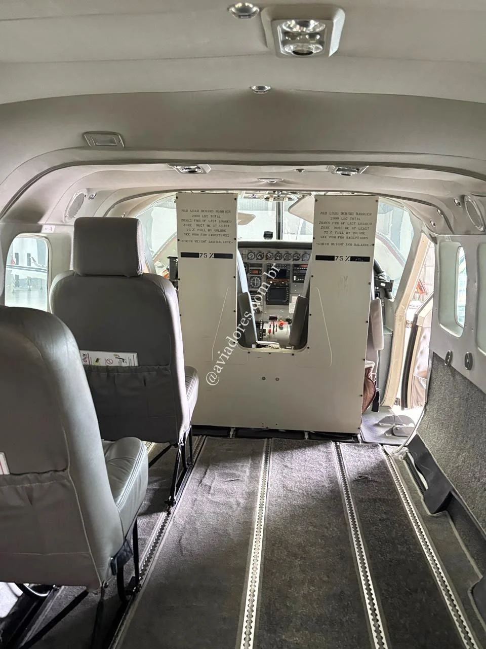Cessna Aircraft 208B GRAND CARAVAN - foto 6