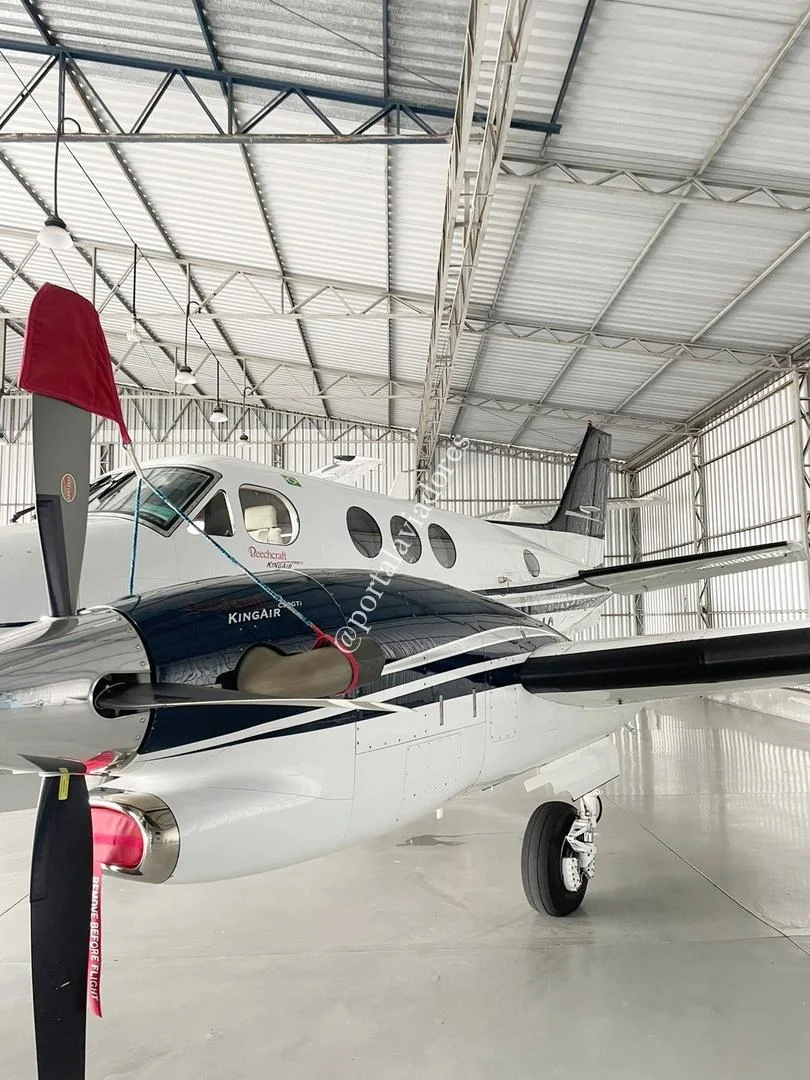 BEECHCRAFT CORPORATION KING AIR C90 GTI - foto 9