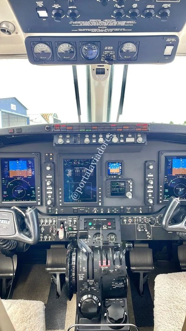 BEECHCRAFT CORPORATION KING AIR C90 GTI - foto 3