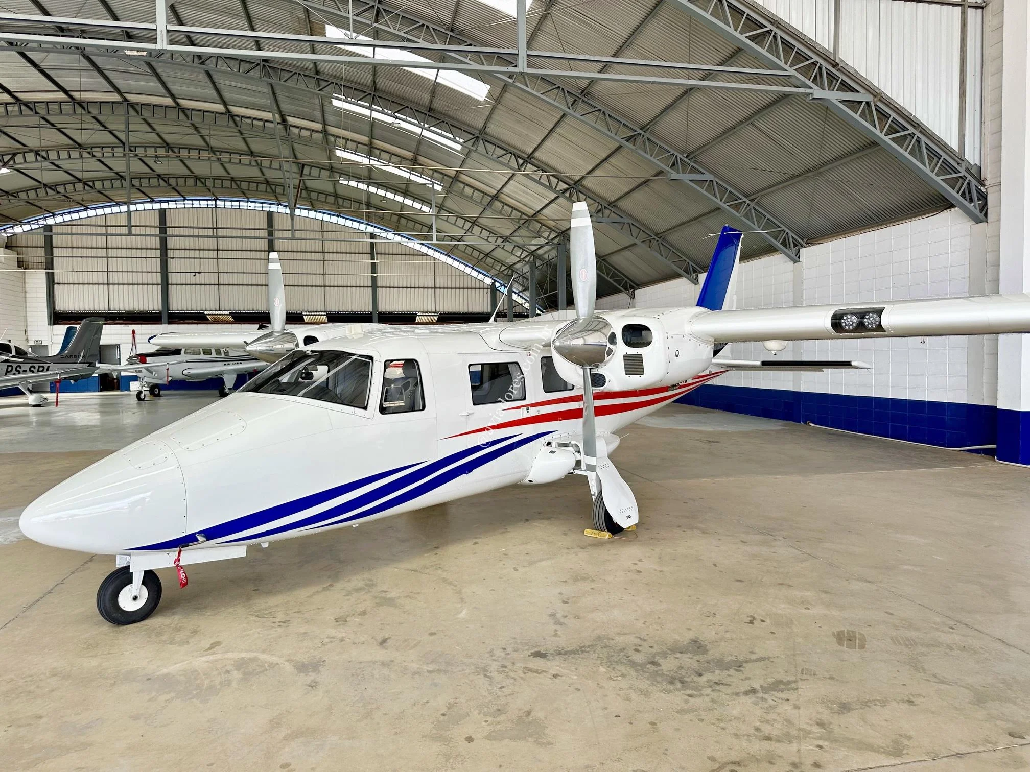 Vulcanair P68R - foto 14