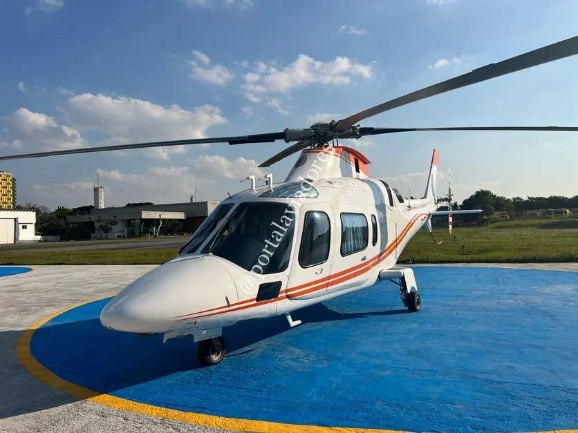 AGUSTA WESTLAND A109E POWER - foto 12