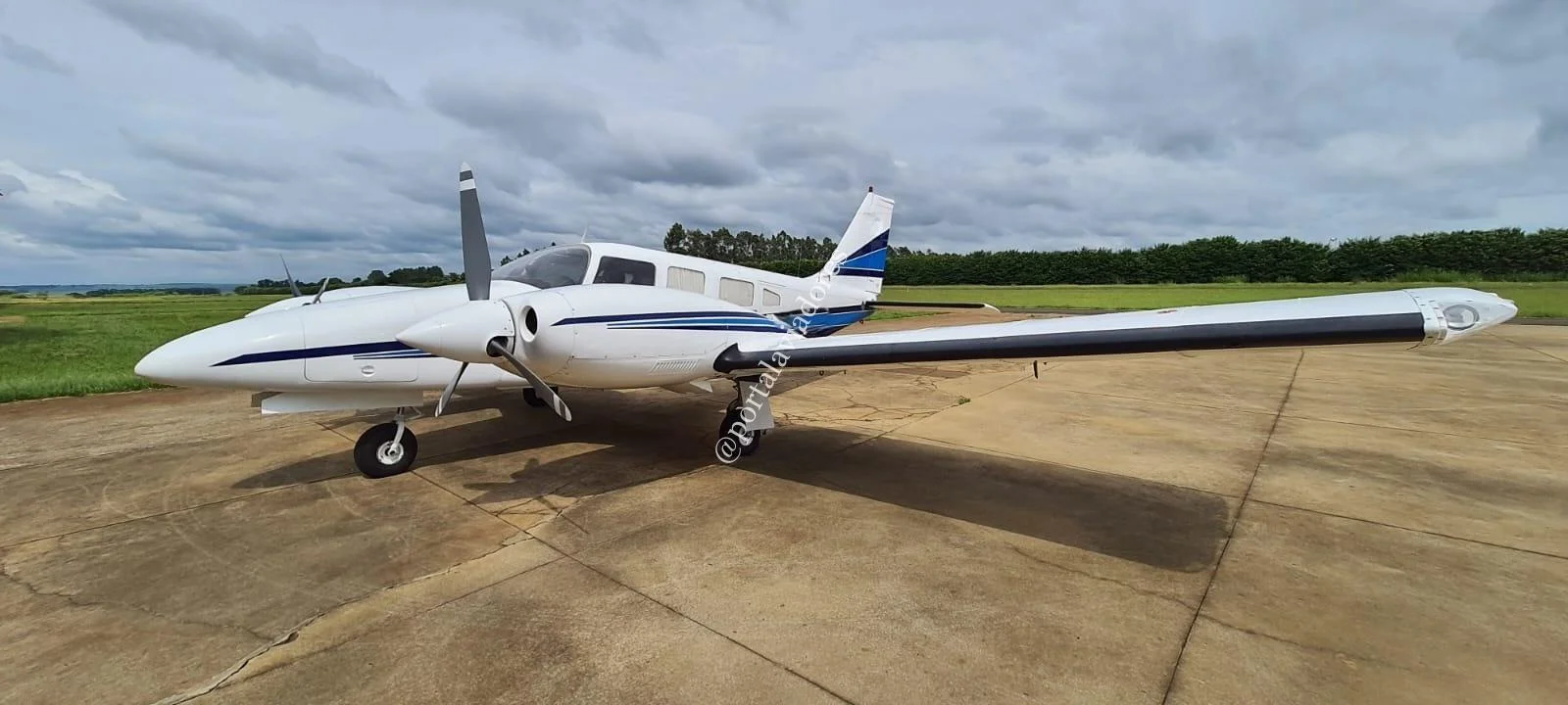 Embraer EMB-810D SENECA III - foto 11