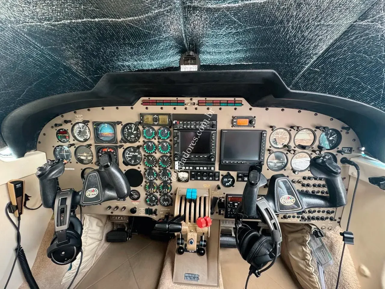 Piper Aircraft PA-34-220T - SENECA V - foto 13