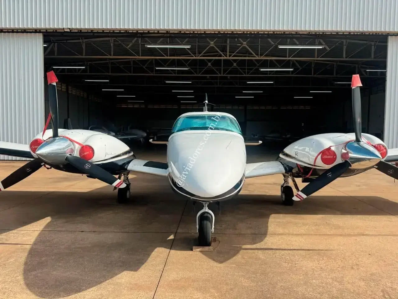 Piper Aircraft PA-34-220T - SENECA V - foto 2