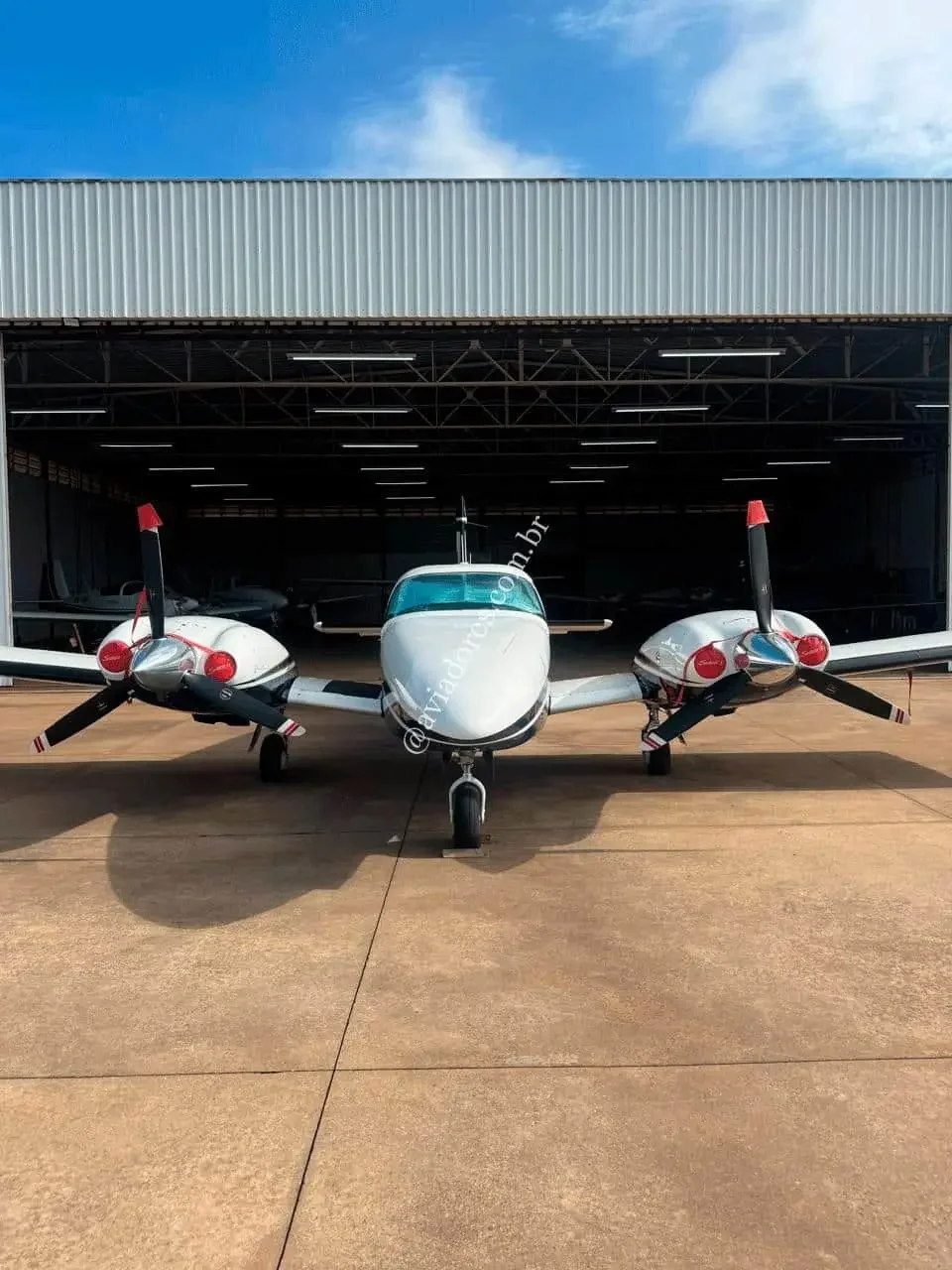 Piper Aircraft PA-34-220T - SENECA V - foto 3