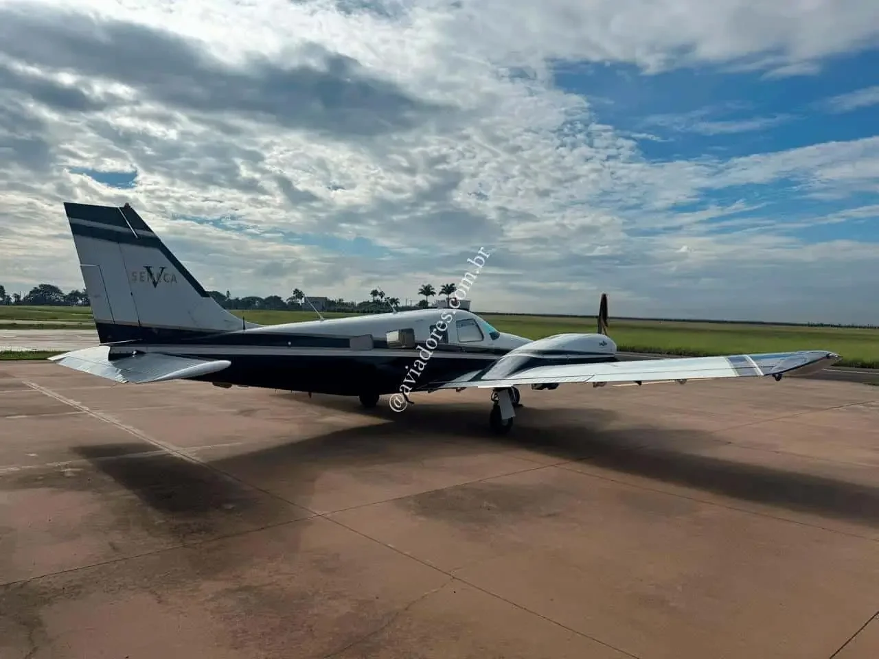 Piper Aircraft PA-34-220T - SENECA V - foto 8