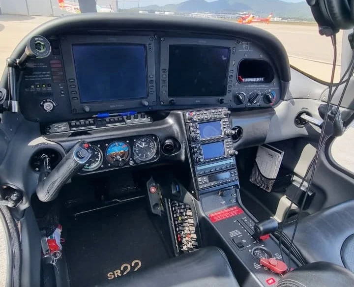 Cirrus Aircraft SR22 GTS - foto 6