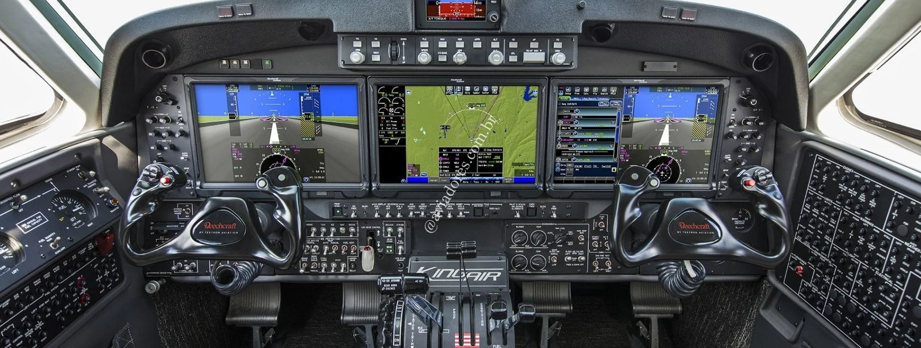 BEECHCRAFT CORPORATION KING AIR 260 - foto 4