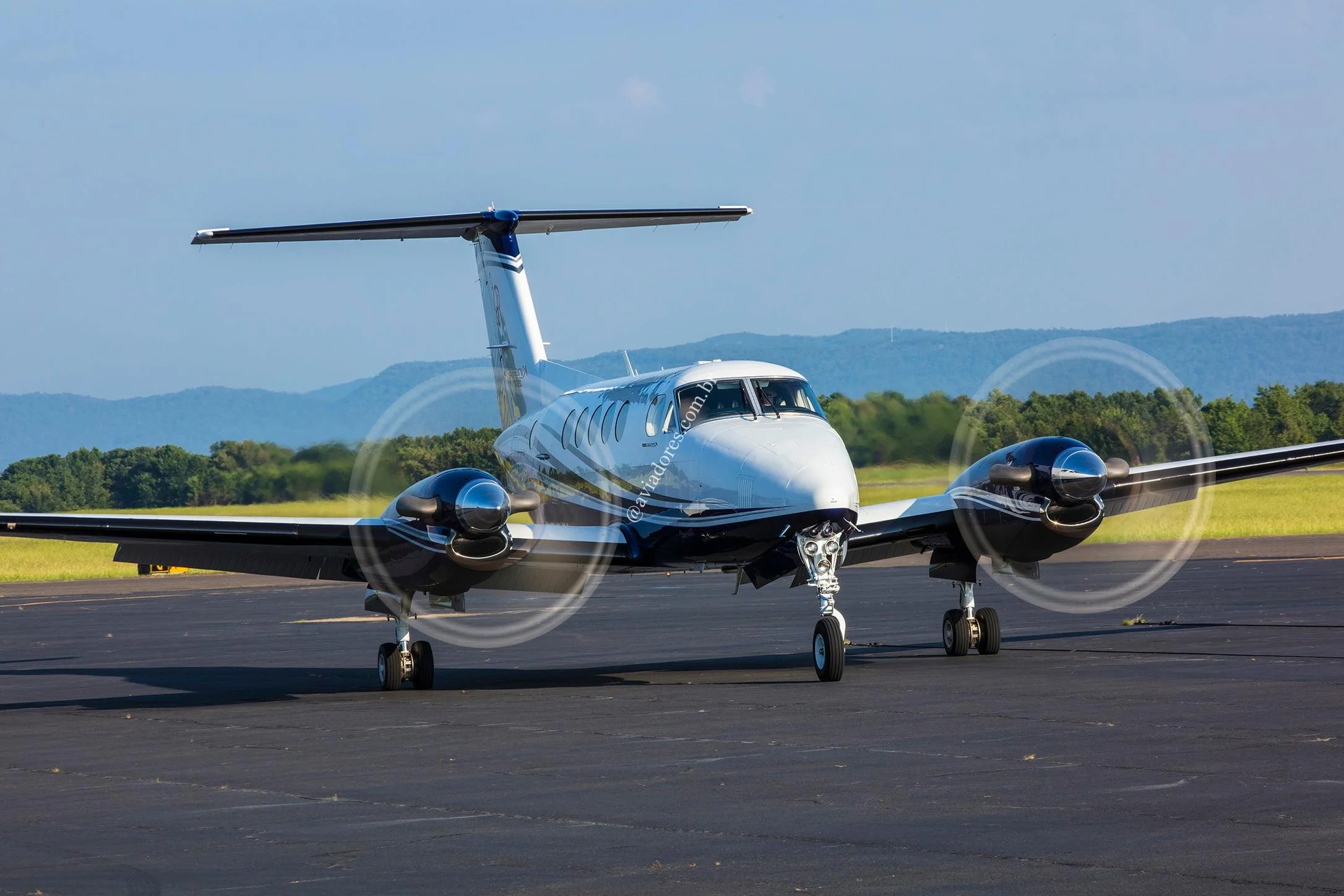 BEECHCRAFT CORPORATION KING AIR 260 - foto 2