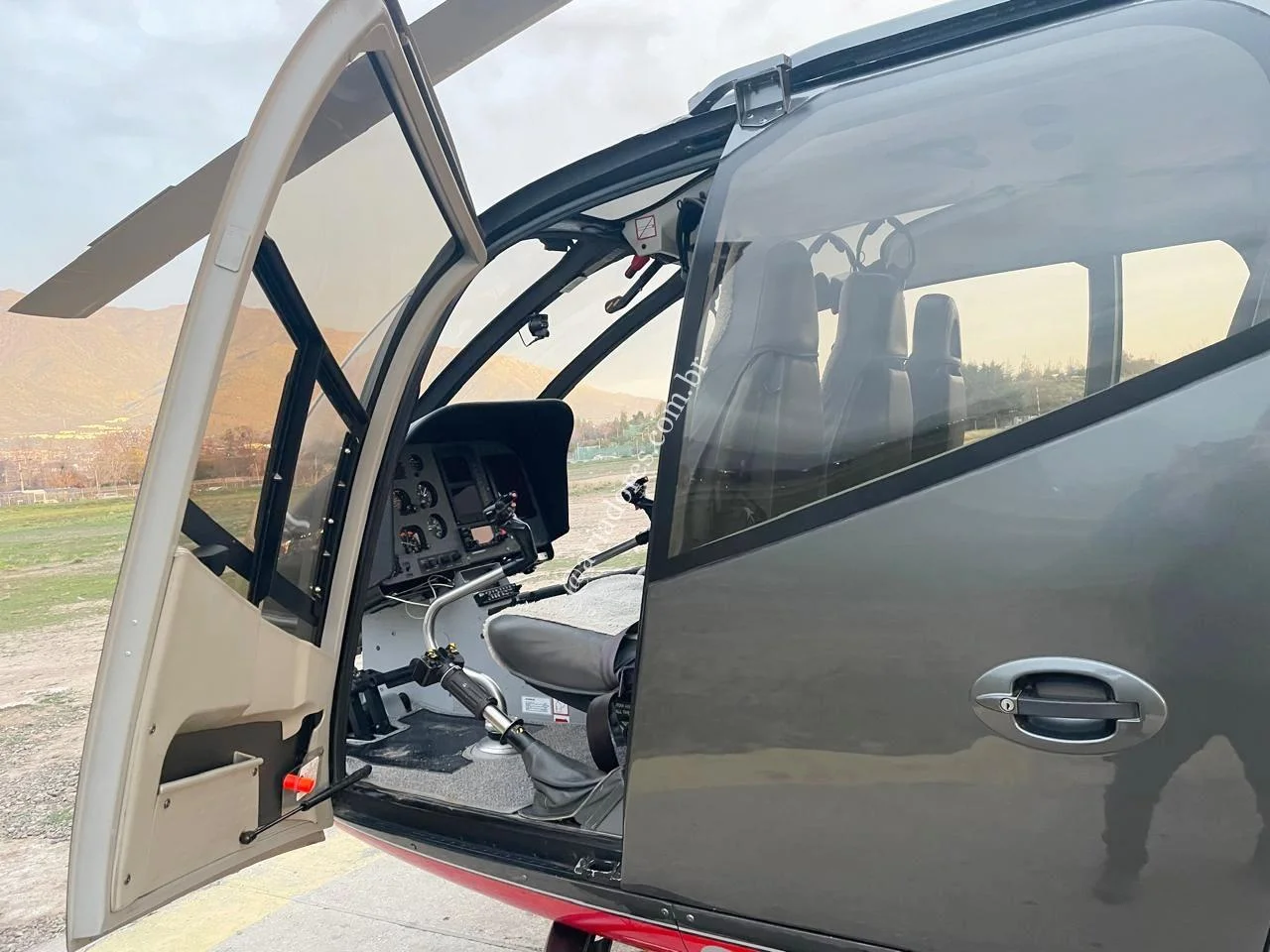 Airbus Helicopters EC130B4 - foto 9