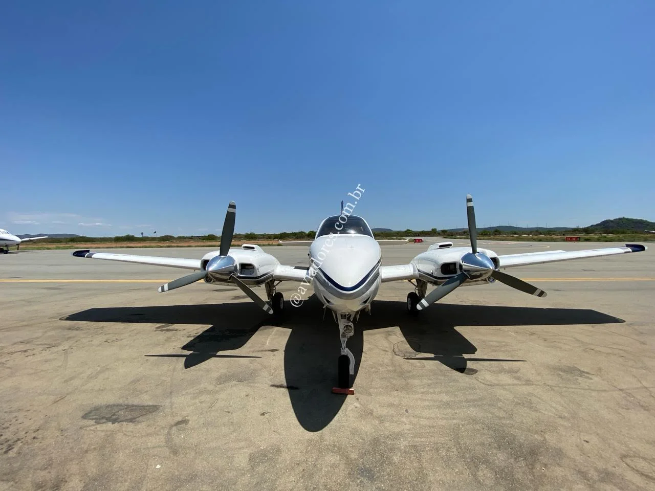 Beechcraft BARON 58 - foto 3