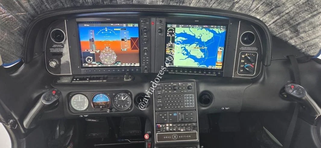Cirrus Aircraft SR22 X - foto 13