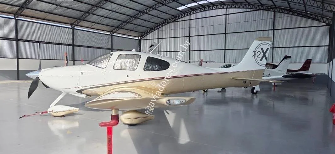 Cirrus Aircraft SR22 X - foto 14