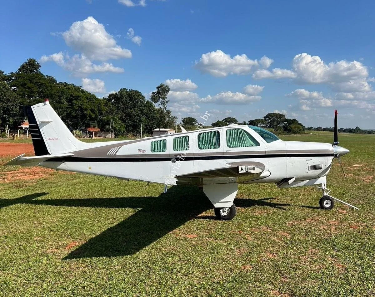 BEECHCRAFT CORPORATION BONANZA A36 - foto 10