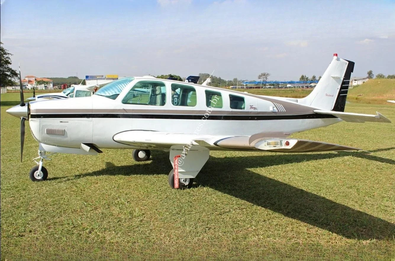 BEECHCRAFT CORPORATION BONANZA A36 - foto 9