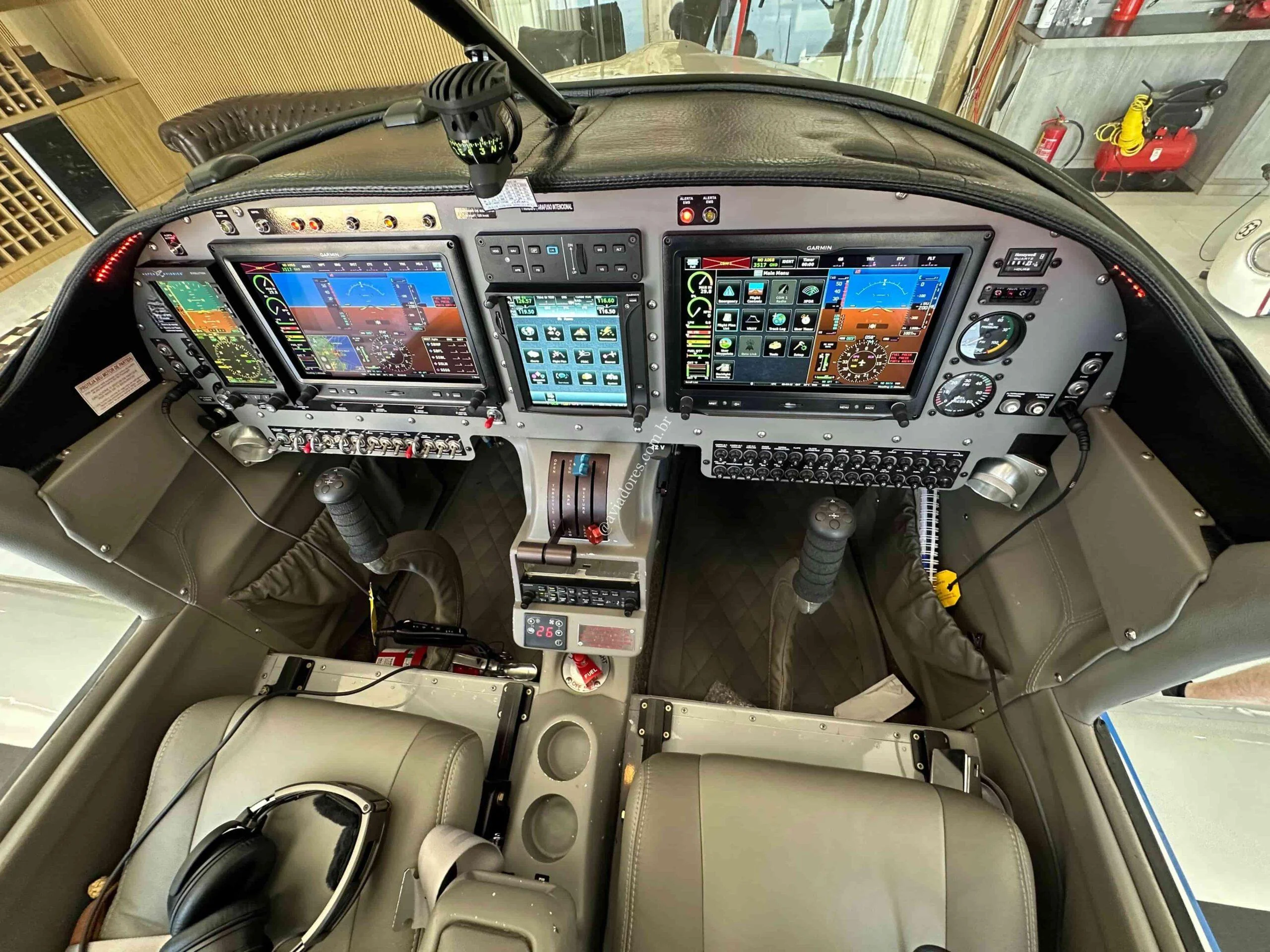 Vans Aircraft RV-10 - foto 2