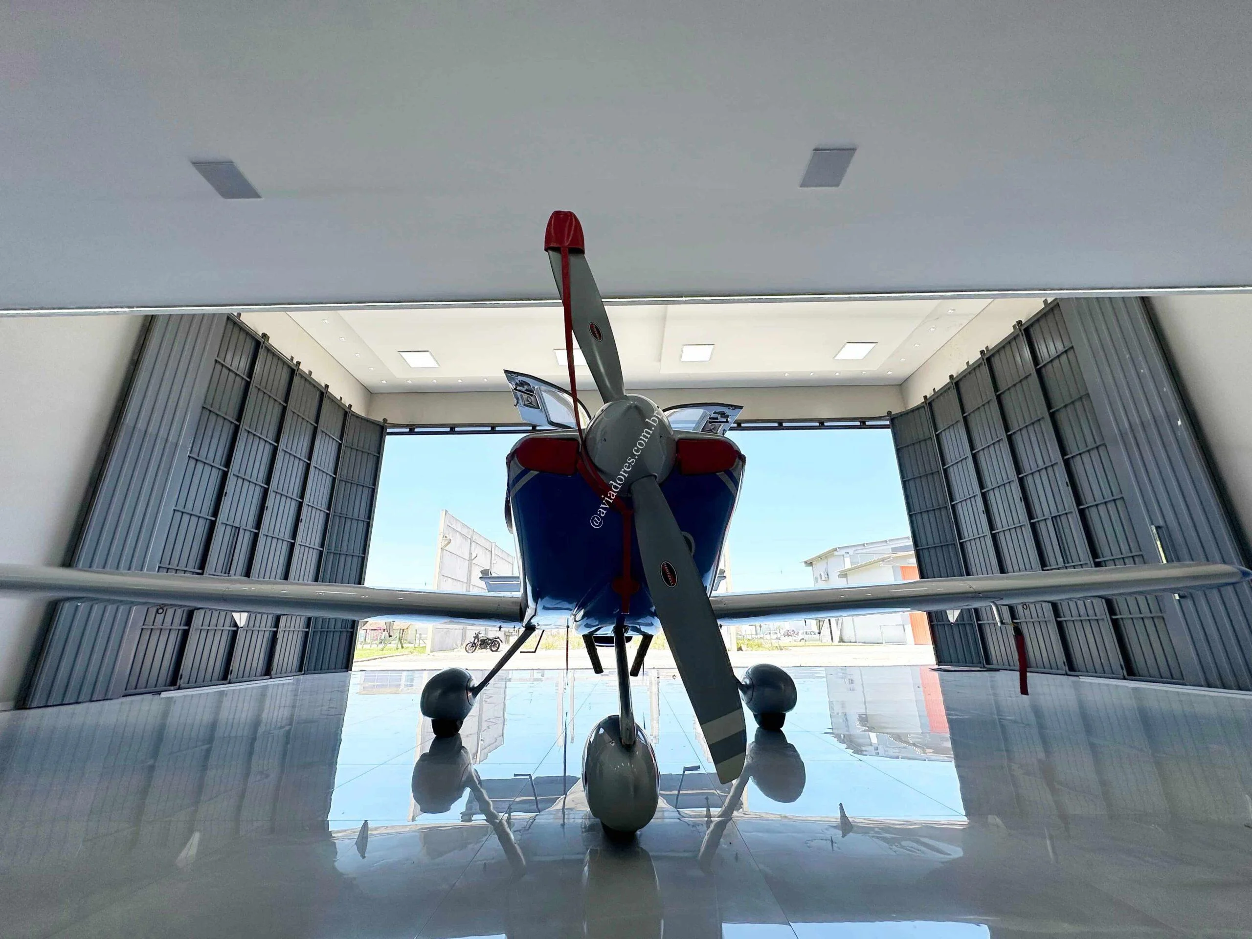 Vans Aircraft RV-10 - foto 11