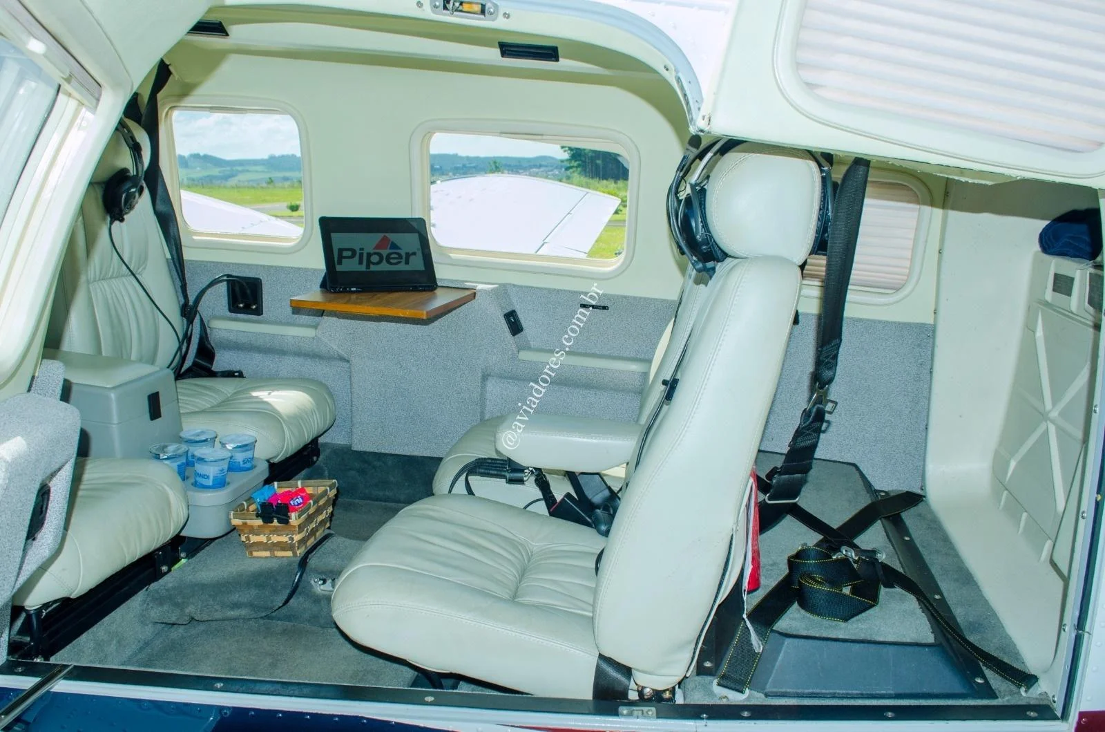 Piper Aircraft PA-34-220T - SENECA V - foto 5