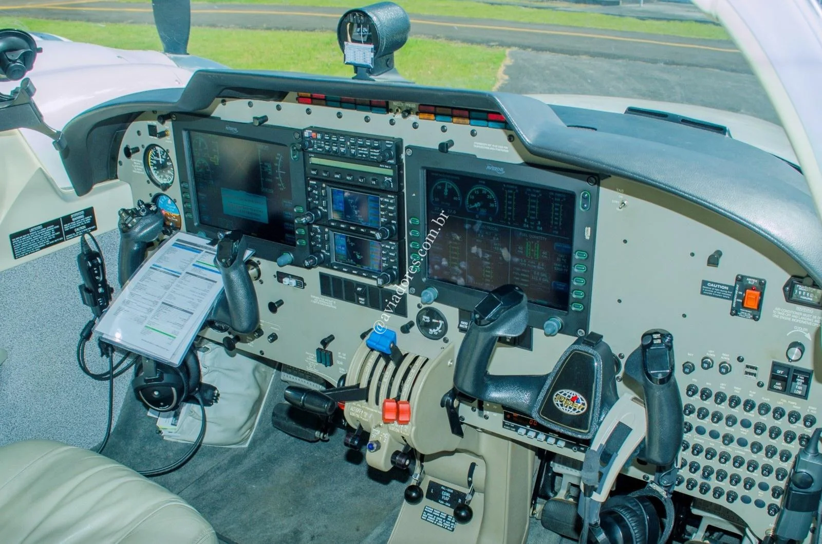 Piper Aircraft PA-34-220T - SENECA V - foto 3
