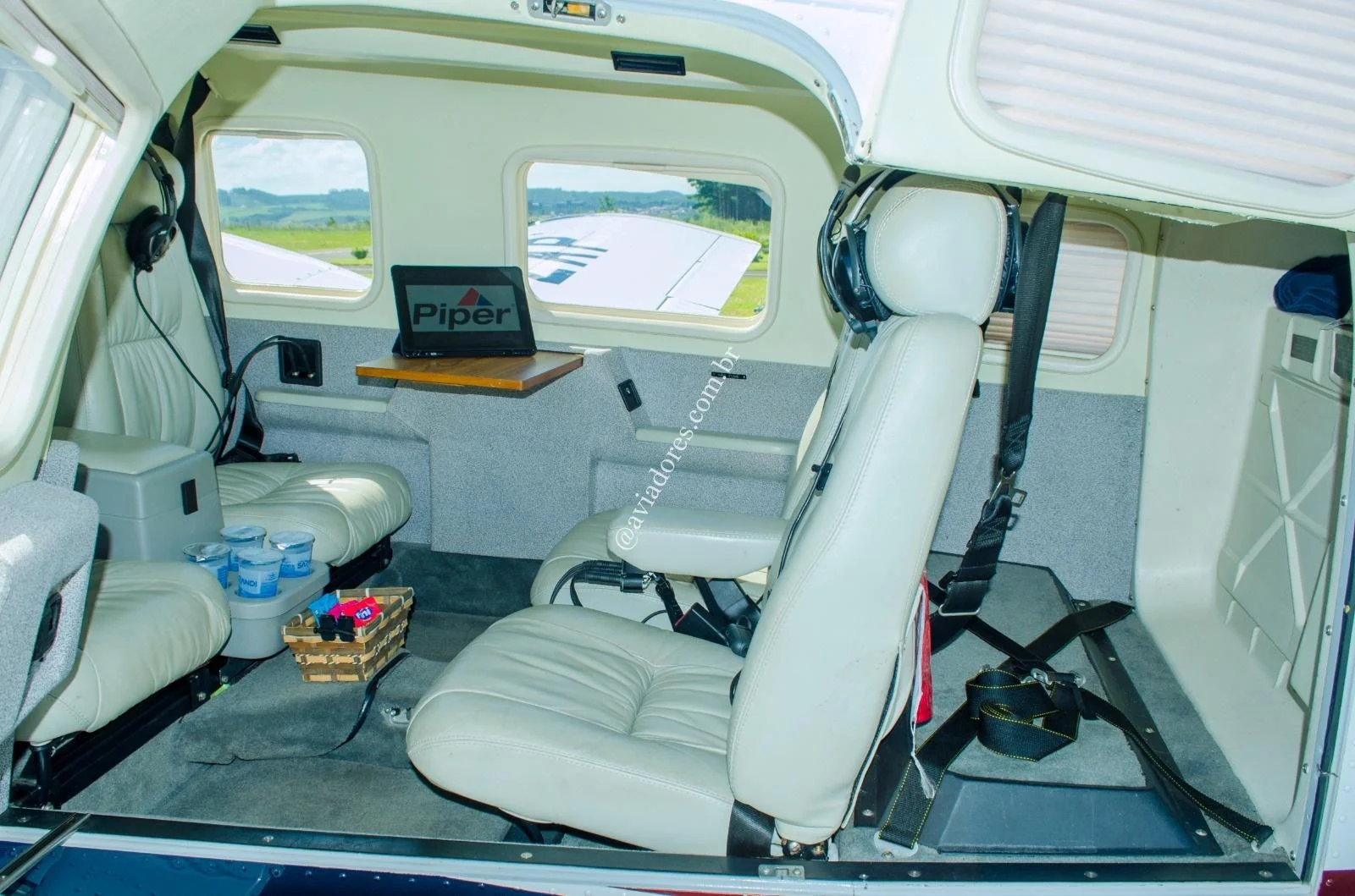 Piper Aircraft PA-34-220T - SENECA V - foto 13