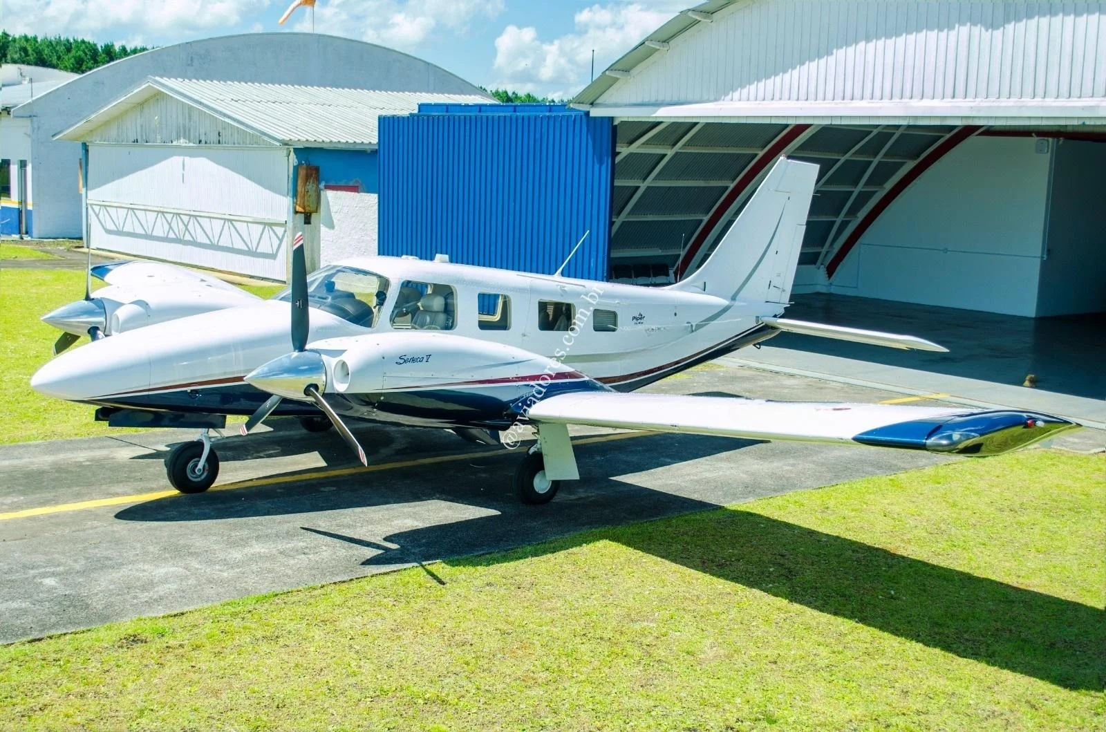 Piper Aircraft PA-34-220T - SENECA V - foto 11