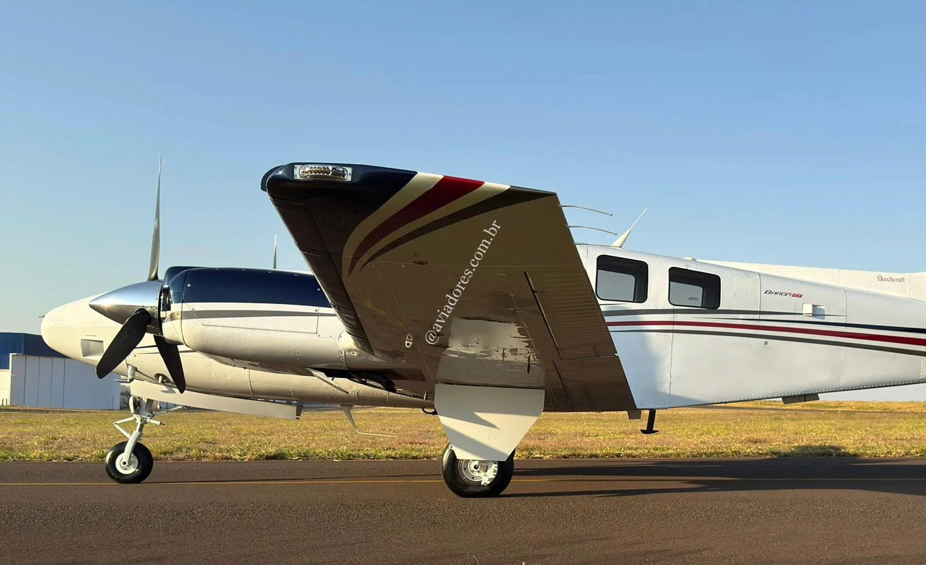 BEACHCRAFT BARON G58 - foto 16